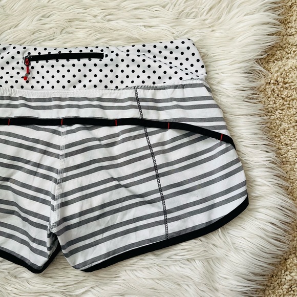 {Lululemon} Run: Speed Short in Twin Stripe Black / Mod Dot Printed Black - 6 - Picture 6 of 11